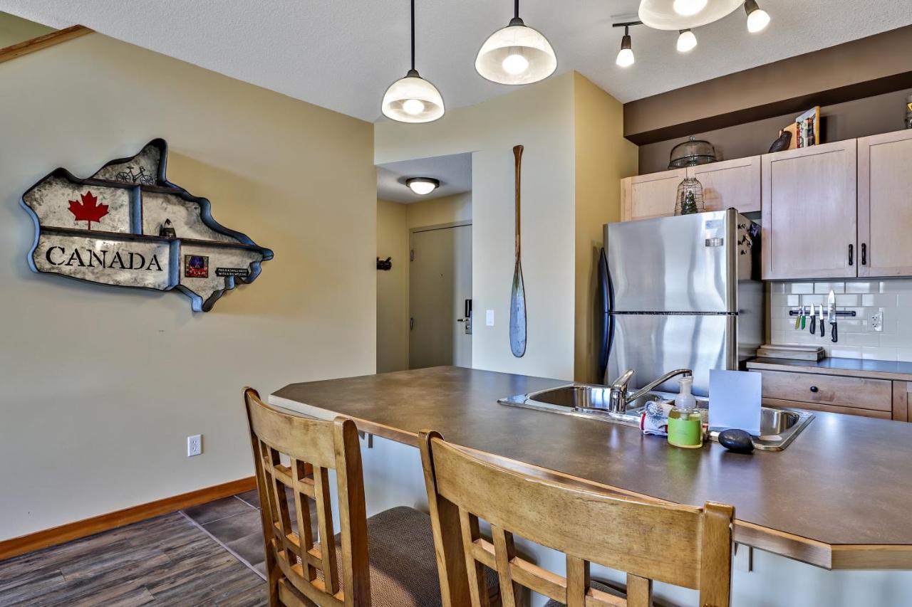 Spectacular Mountain View Corner Unit Pool Hot Tub Park Pass Apartamento Canmore Exterior foto