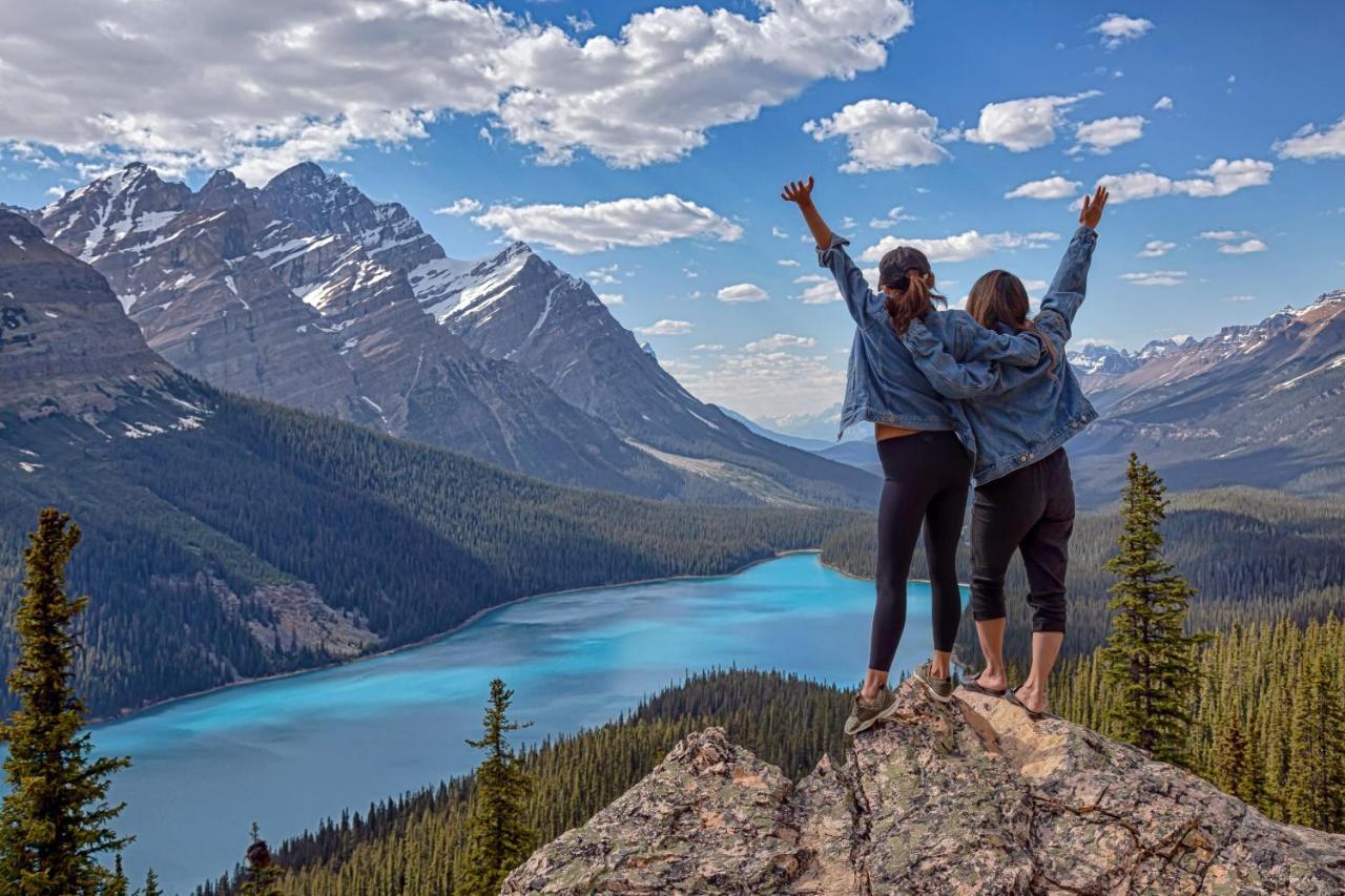 Spectacular Mountain View Corner Unit Pool Hot Tub Park Pass Apartamento Canmore Exterior foto